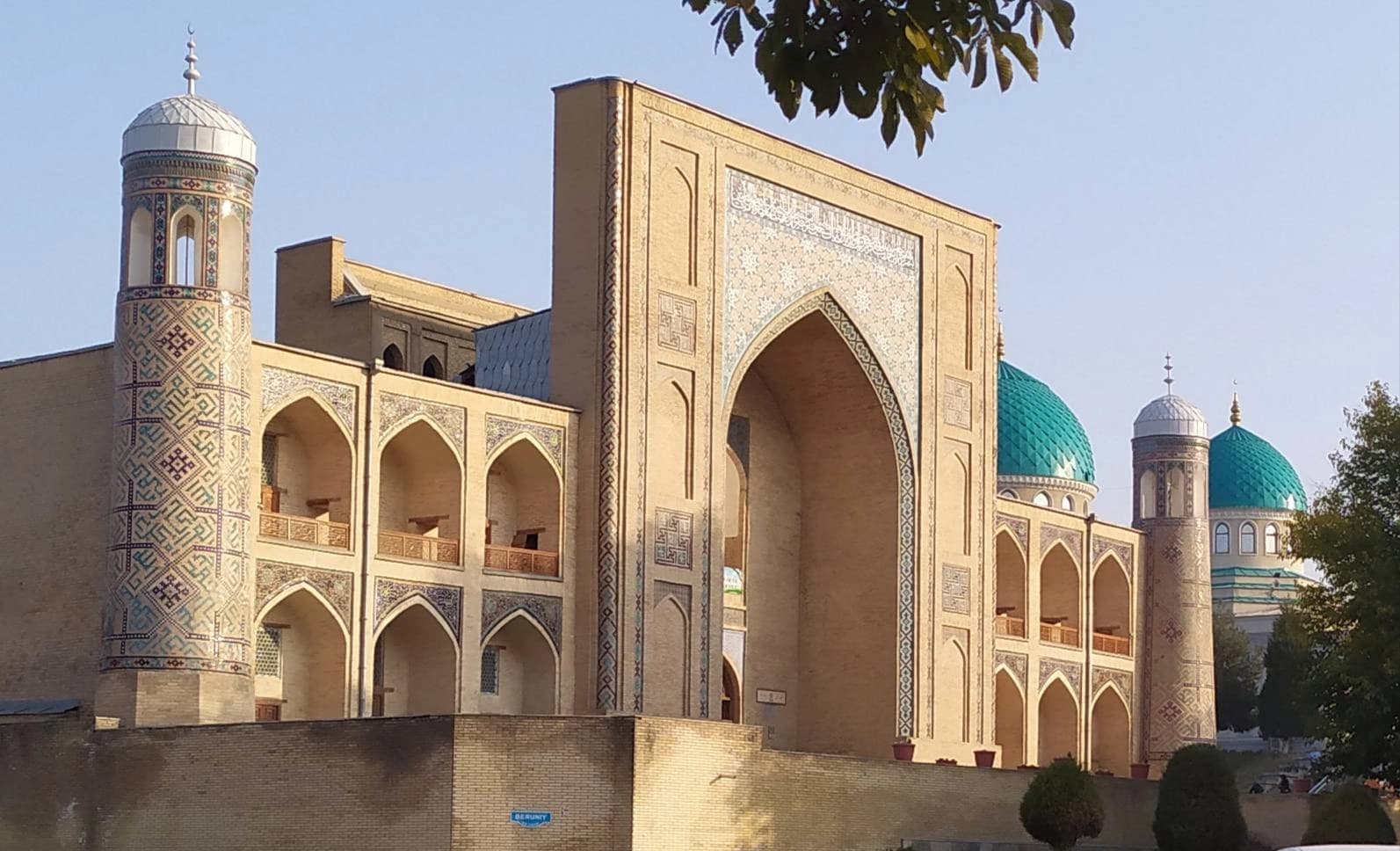 🏛 Ko‘kaldosh Madrasa — A 16th-Century Architectural Masterpiece of Tashkent