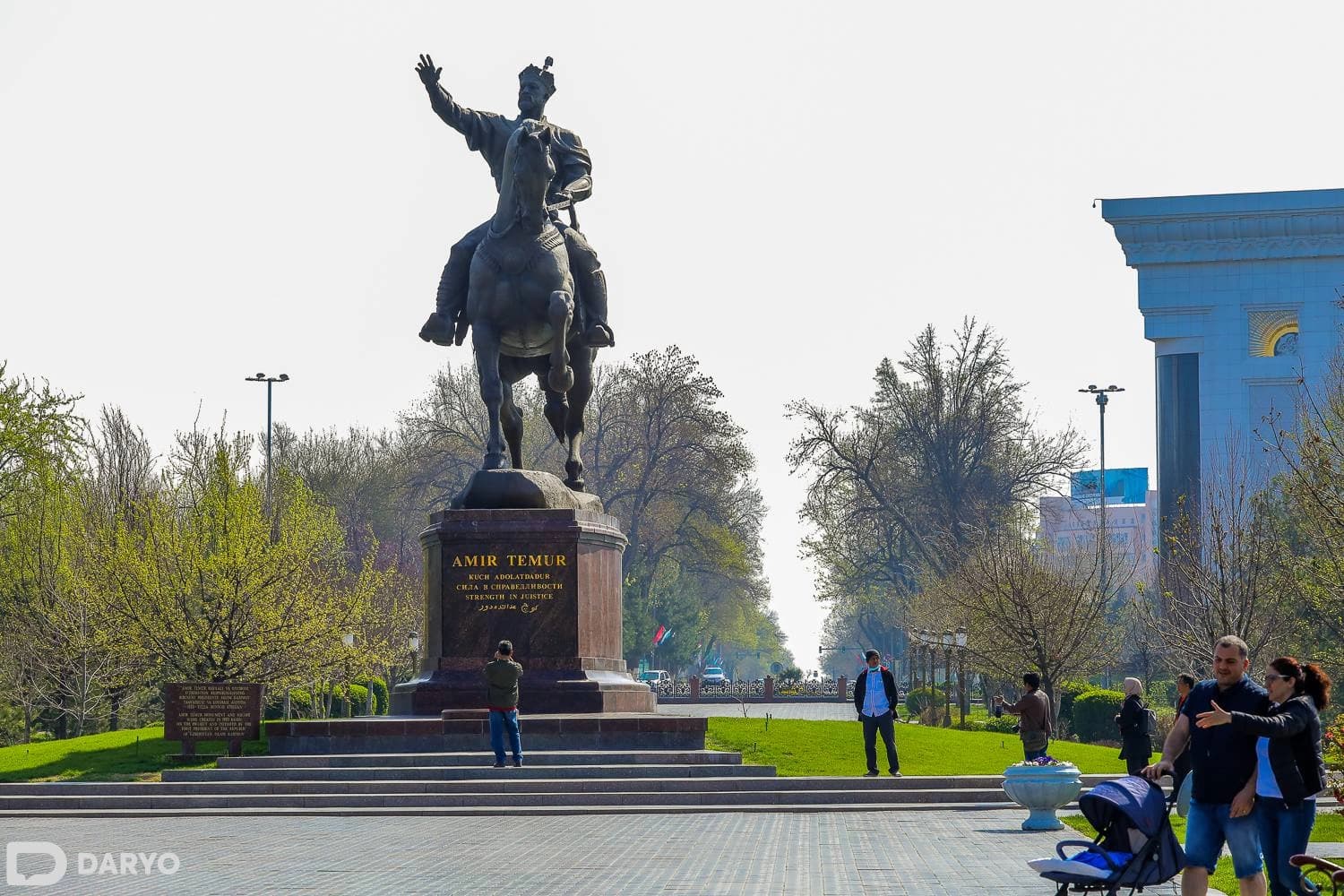 🌳 Amir Temur Square — A Symbolic Walking Spot in the Center of Tashkent