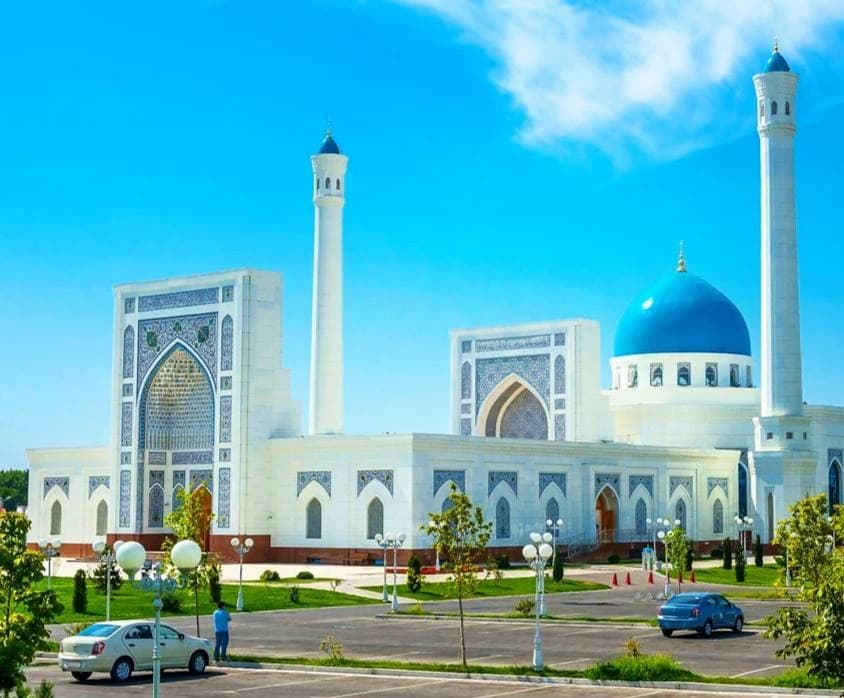 🕌 Minor Mosque — Modern Architectural and Religious Site